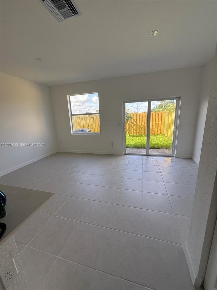 17907 Sw 356th Ln - Photo 2 of 8