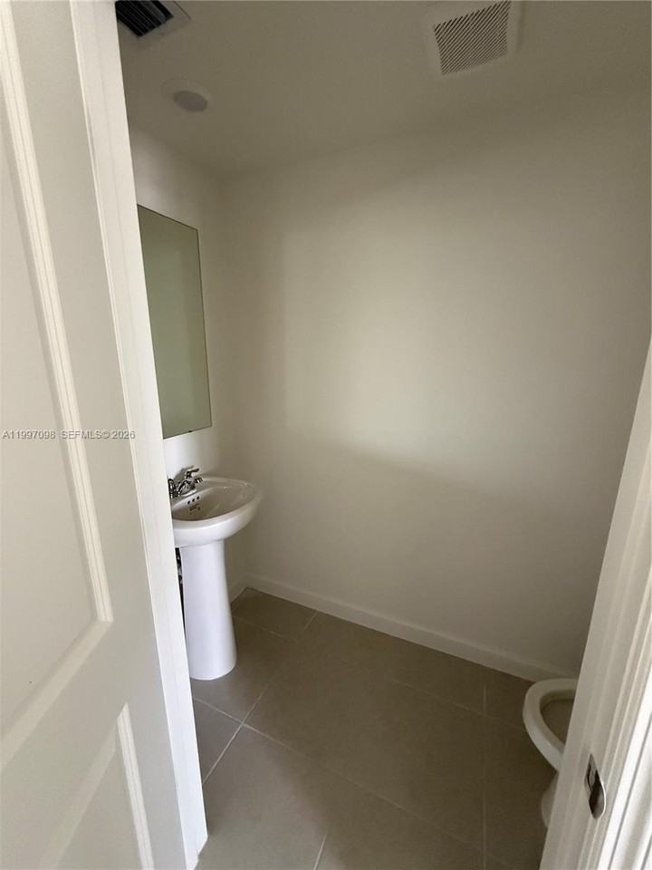 17907 Sw 356th Ln - Photo 3 of 8