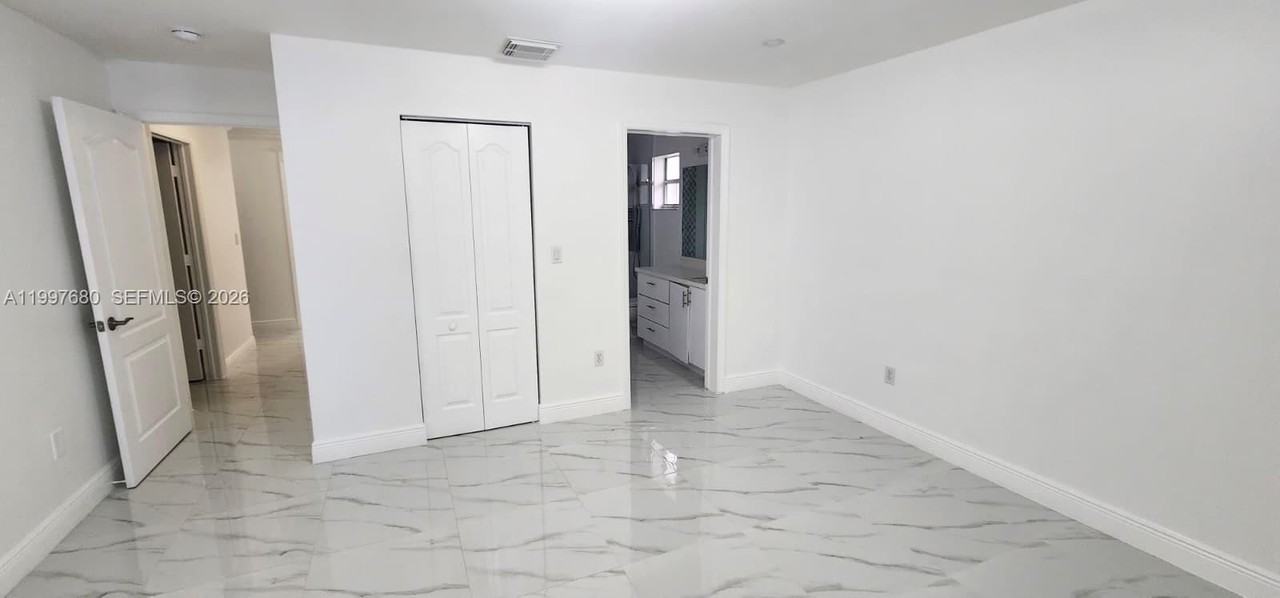 11243 Sw 245th St - Photo 6 of 8