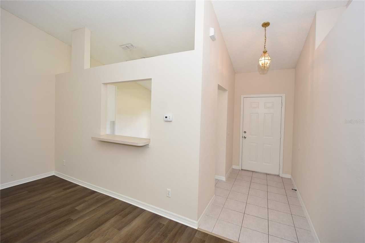 19 Burning Ember Ln - Photo 4 of 28