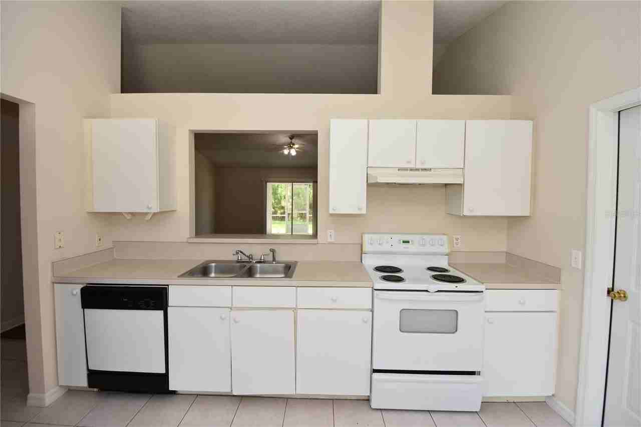 19 Burning Ember Ln - Photo 7 of 28