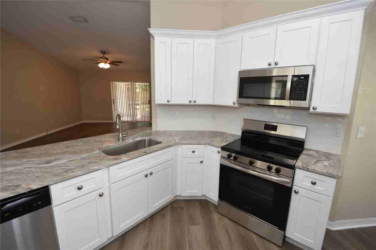 6 Seckel Ct - Photo 6 of 33