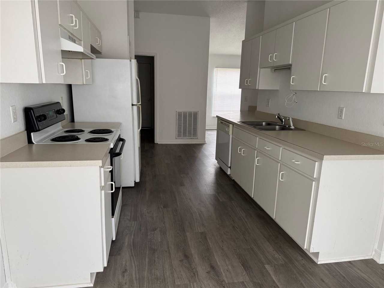 5817 Daughtery Downs Loop - Photo 3 of 8