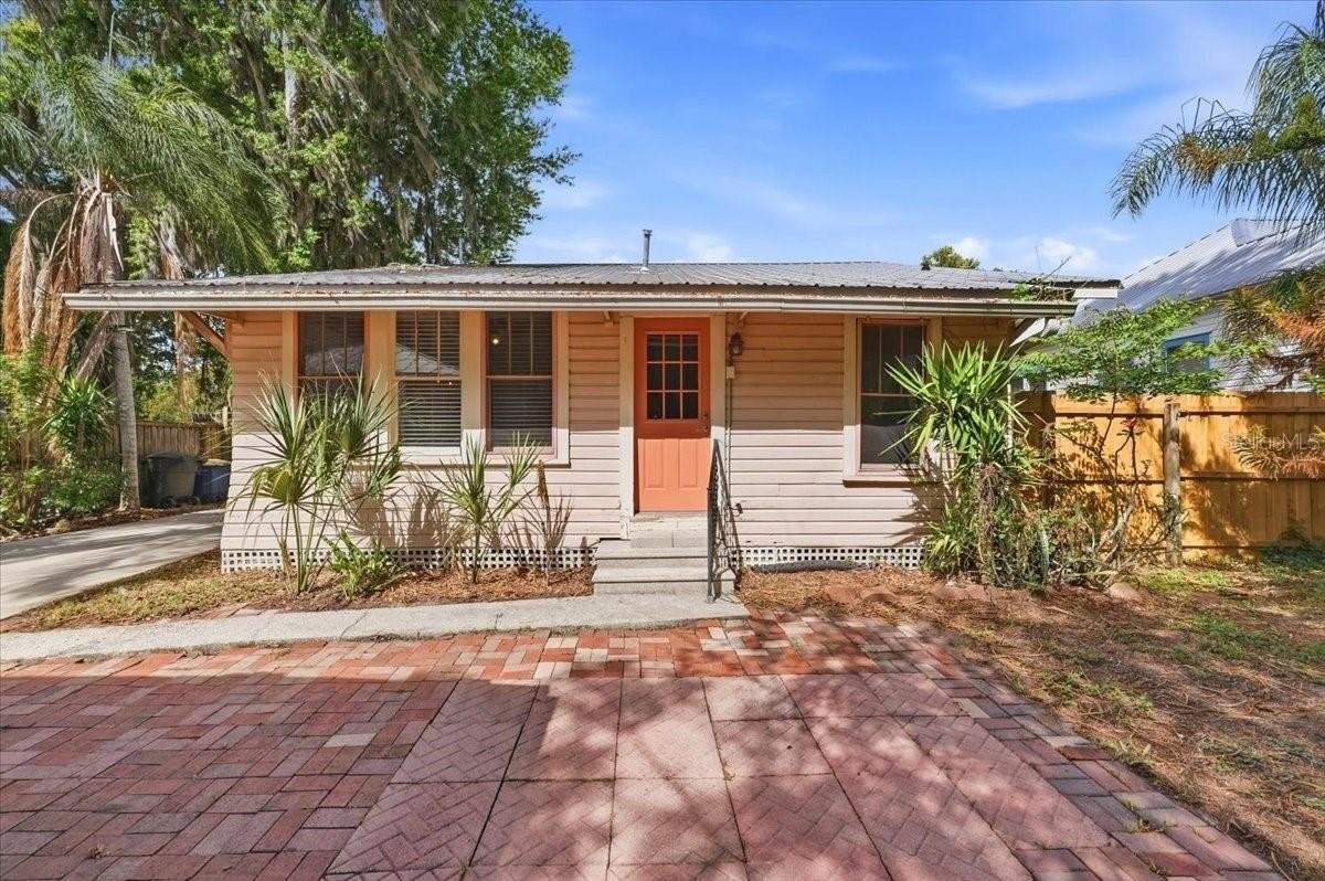 530 S Jackson Ave - Photo 5 of 49