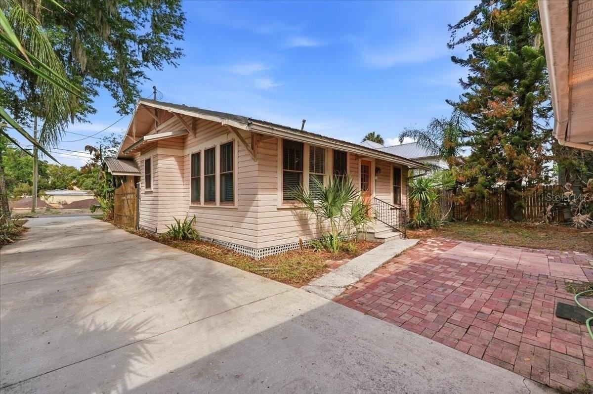 530 S Jackson Ave - Photo 6 of 49