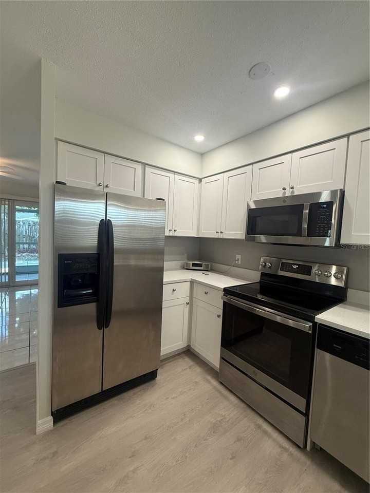 2118 Michele Dr - Photo 4 of 16