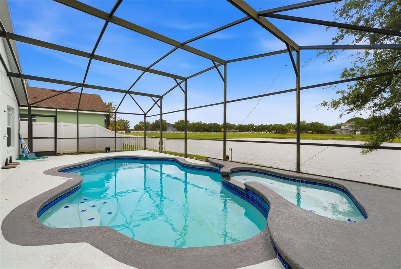 748 Stonewyk Way - Photo 2 of 28