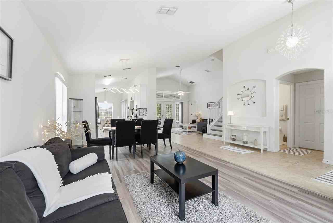 748 Stonewyk Way - Photo 4 of 28