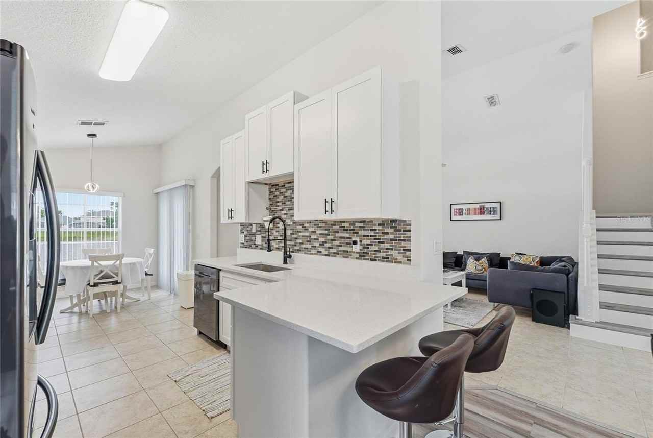 748 Stonewyk Way - Photo 6 of 28