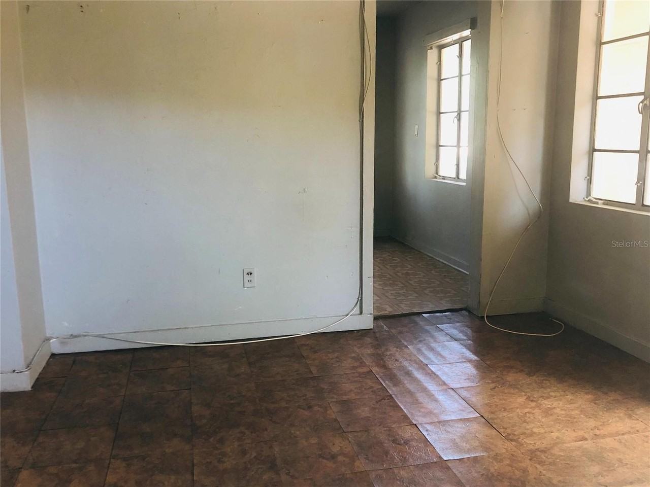 2312 Fairfax St - Photo 4 of 10