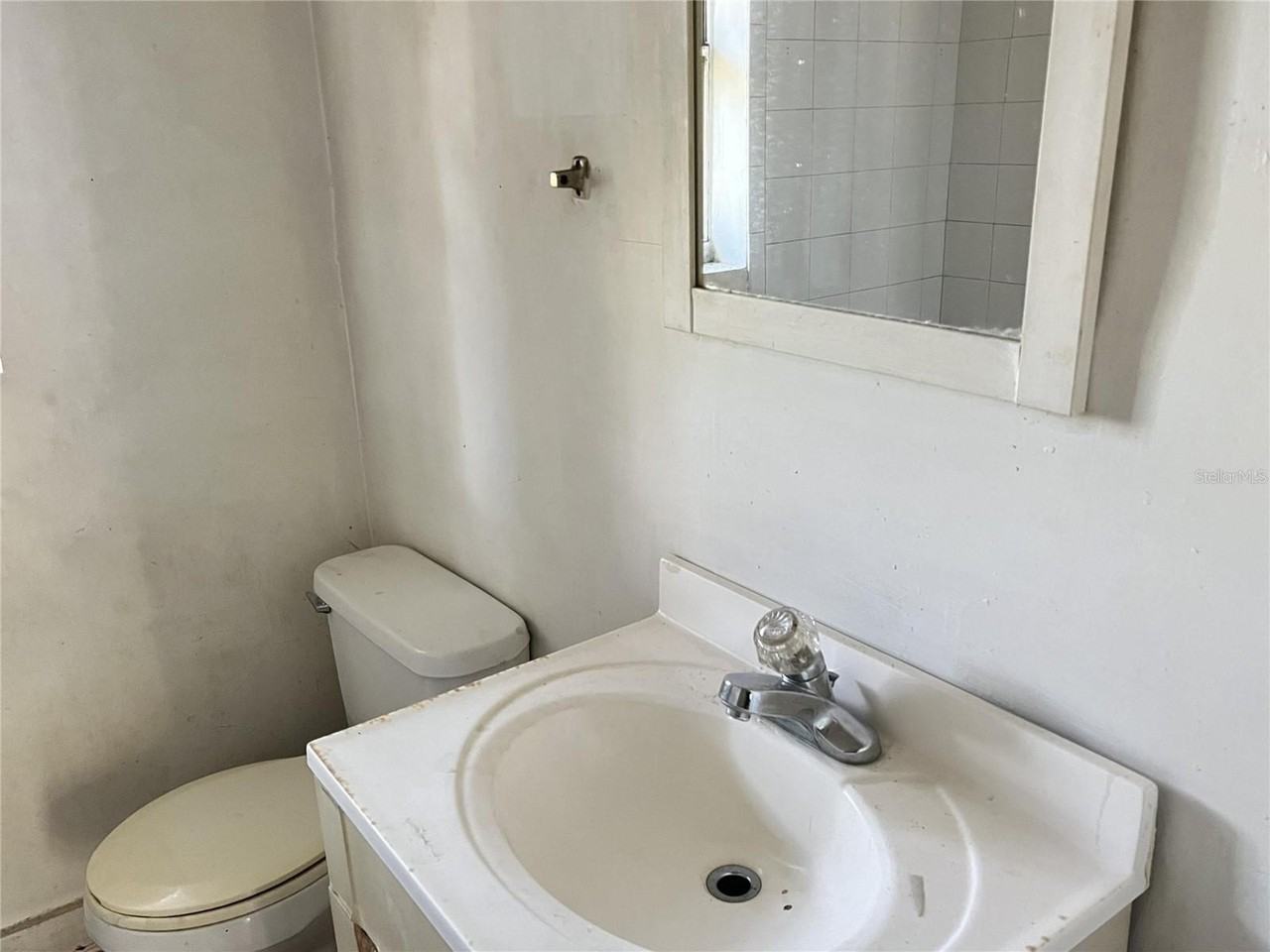 2312 Fairfax St - Photo 5 of 10