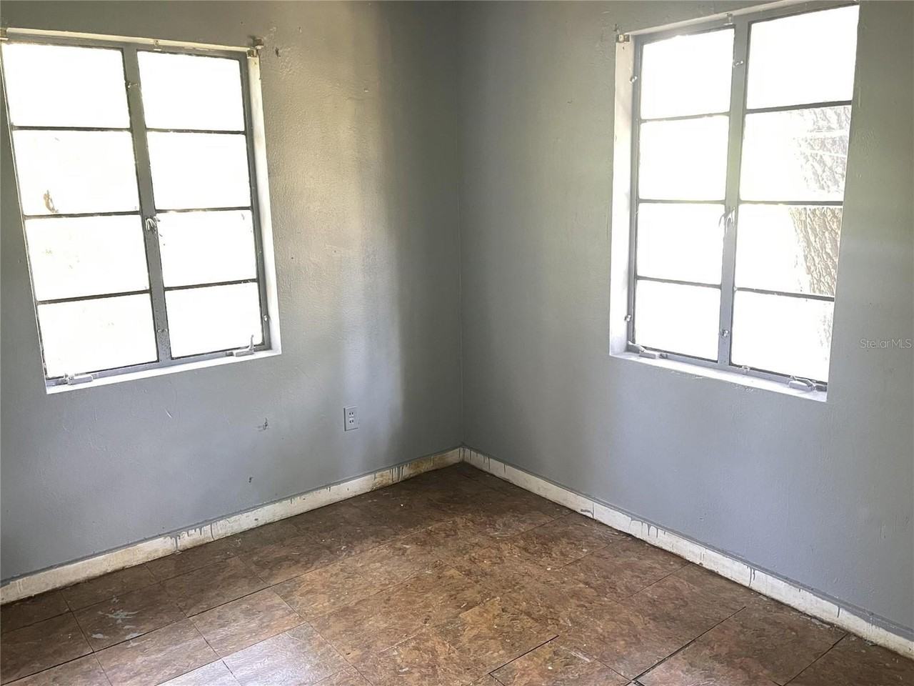 2312 Fairfax St - Photo 7 of 10