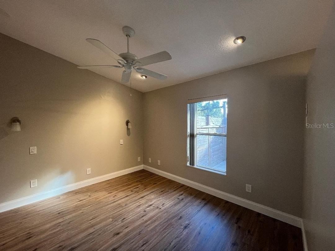 270 E Lake Ave - Photo 7 of 17