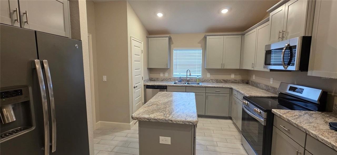 3107 Ne 46th Ave - Photo 5 of 21