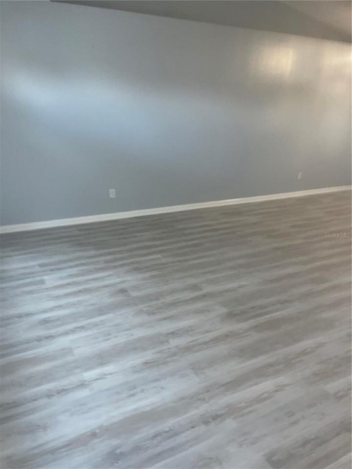 116 Crescent Ct - Photo 4 of 45