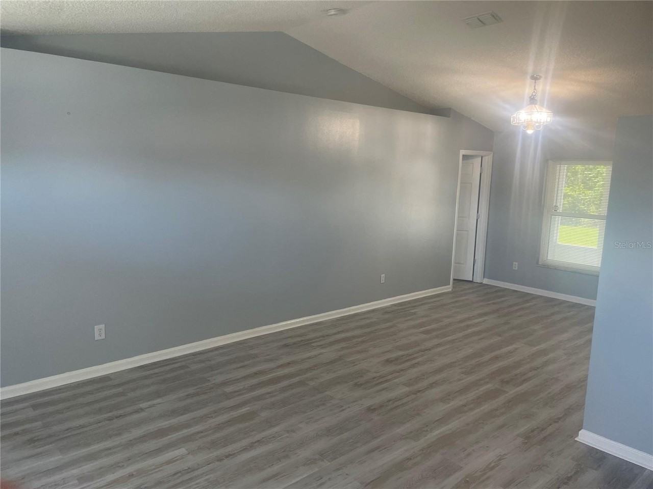 116 Crescent Ct - Photo 7 of 45