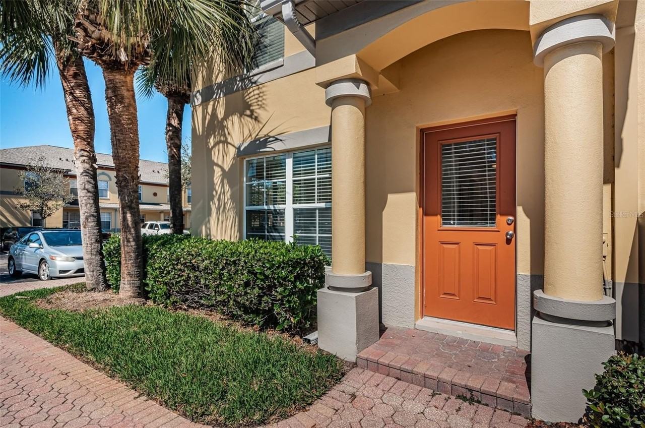 3876 Island Way - Photo 4 of 44