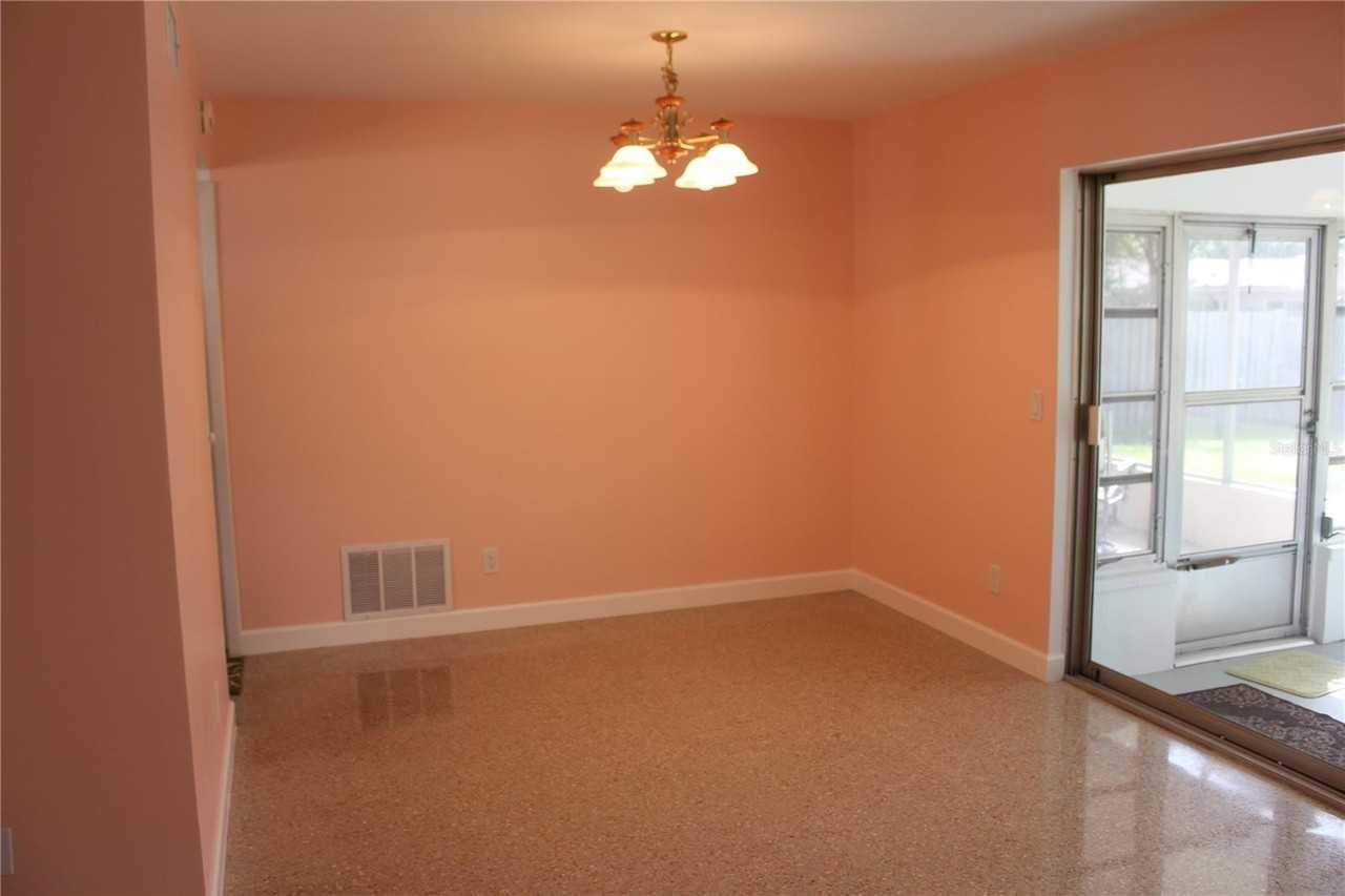 2025 Pine Ridge Dr - Photo 4 of 21