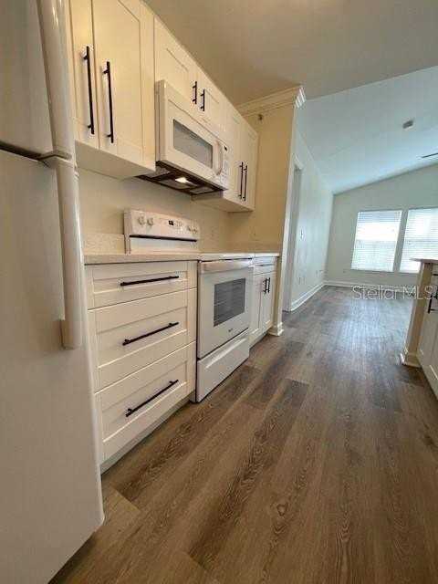 18319 Bridle Club Dr - Photo 4 of 31