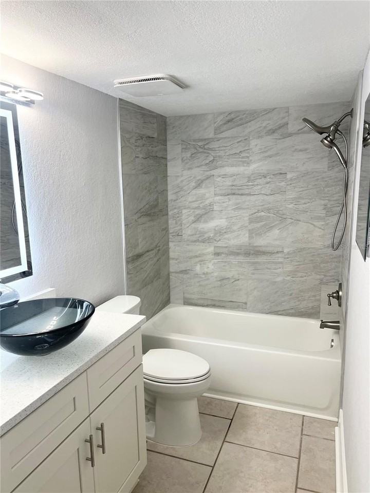 4550 Overlook Dr Ne #156 - Photo 7 of 19