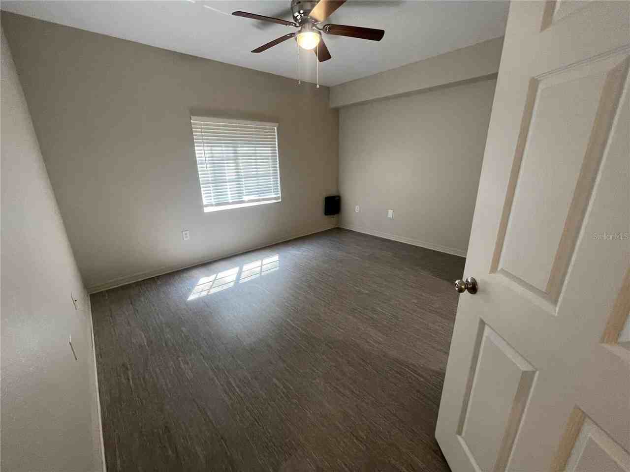 6004 Portsdale Pl #101 - Photo 5 of 17