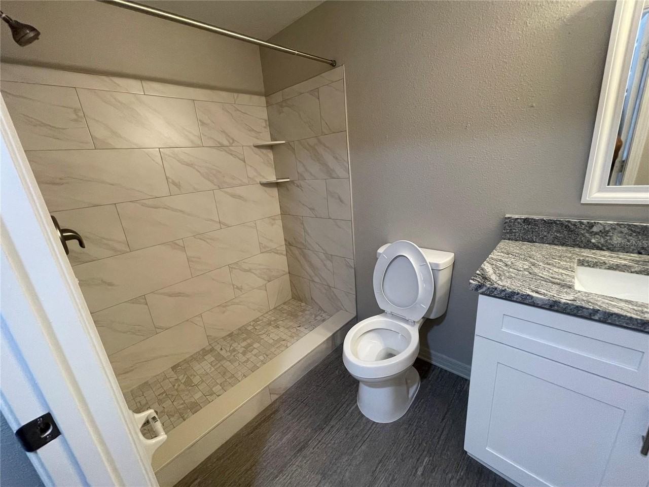 6004 Portsdale Pl #101 - Photo 7 of 17