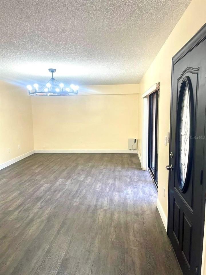 2712 14th Ct - Photo 6 of 45