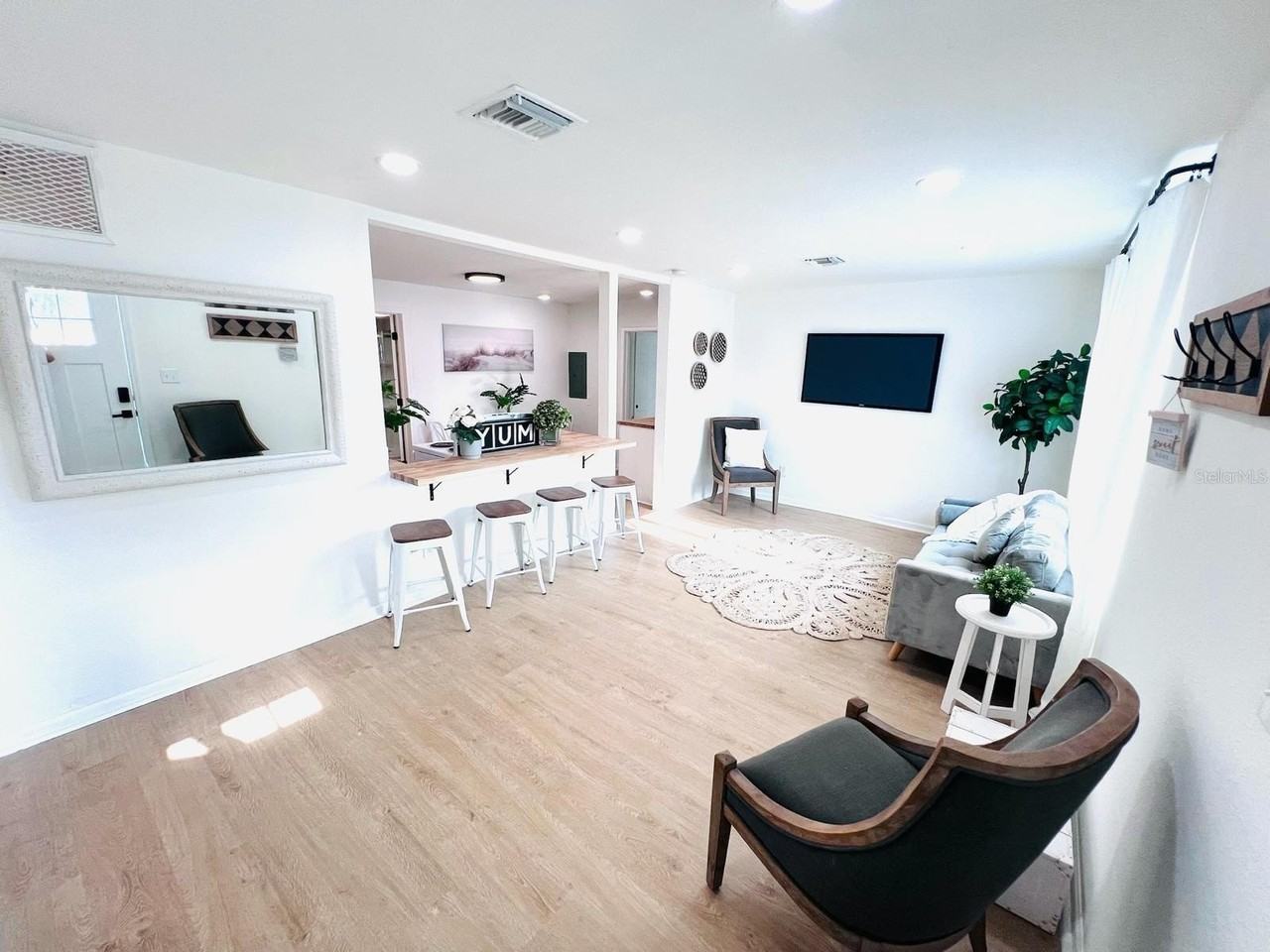 1300 21st St S - Photo 3 of 20