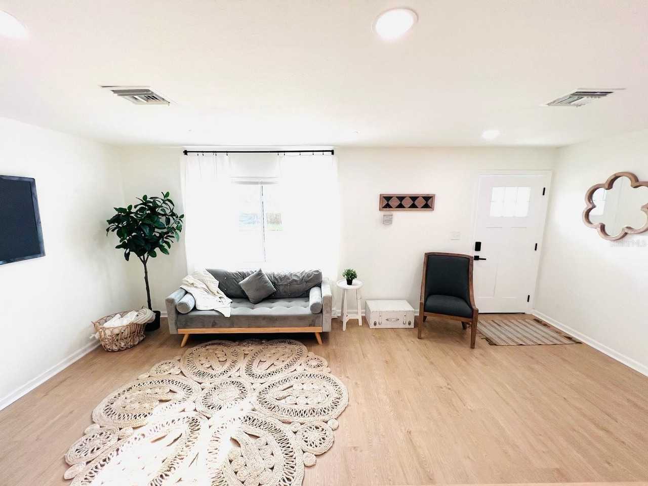 1300 21st St S - Photo 4 of 20