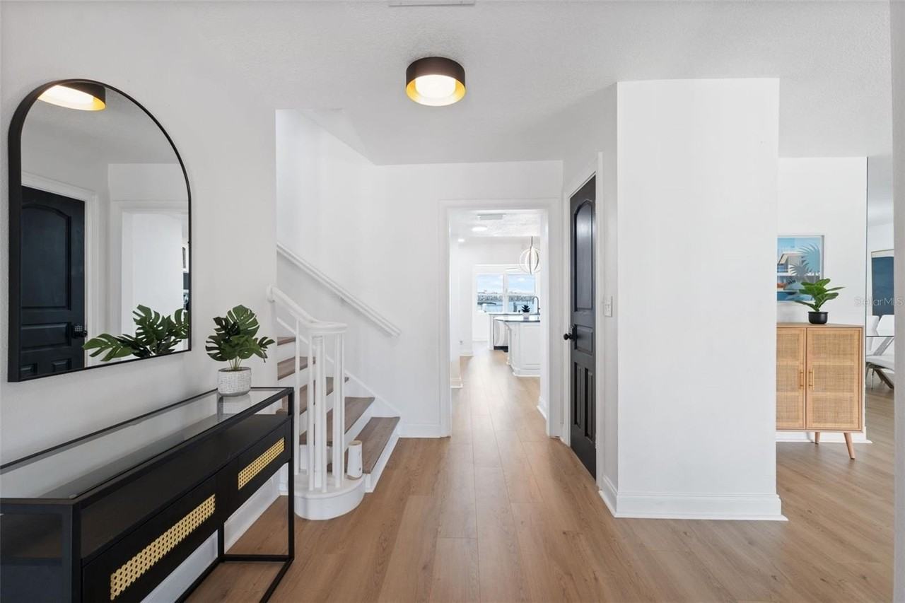 900 79th St S - Photo 4 of 50