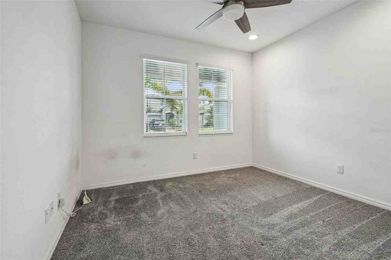 10752 Green Harvest Dr - Photo 7 of 50