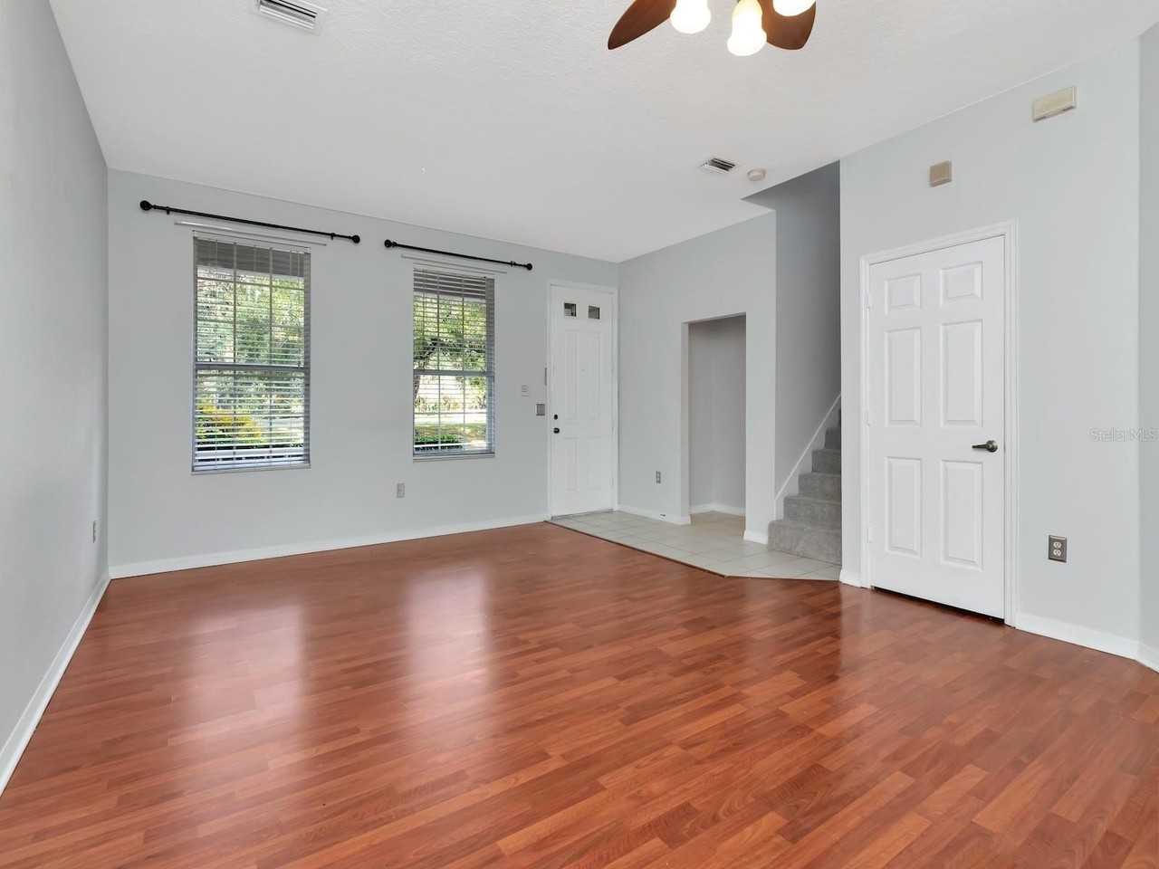 34902 Teeview Ln - Photo 4 of 30