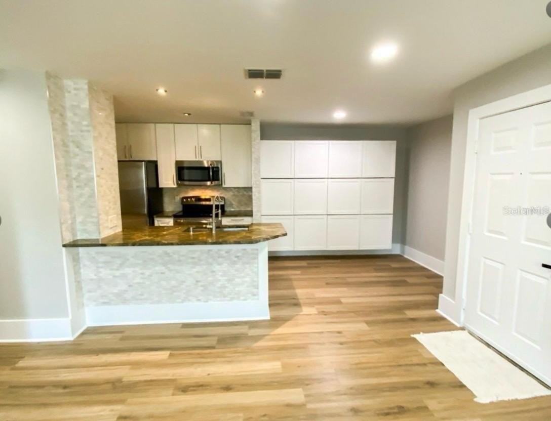 1400 Gandy Blvd N #1013 - Photo 4 of 39