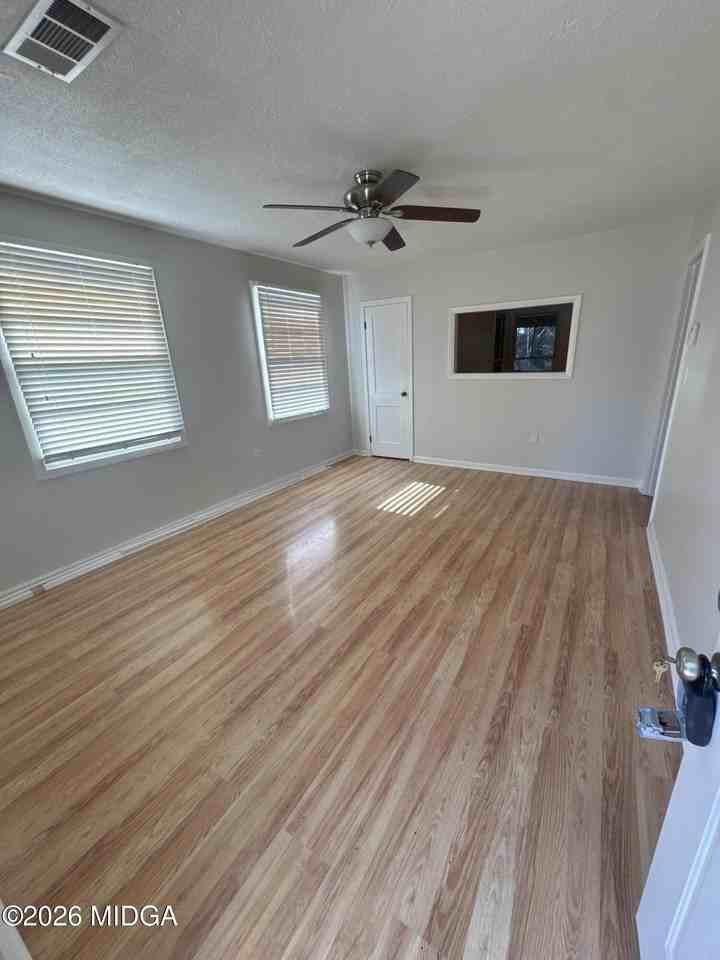 3823 Saint Charles Pl - Photo 2 of 13