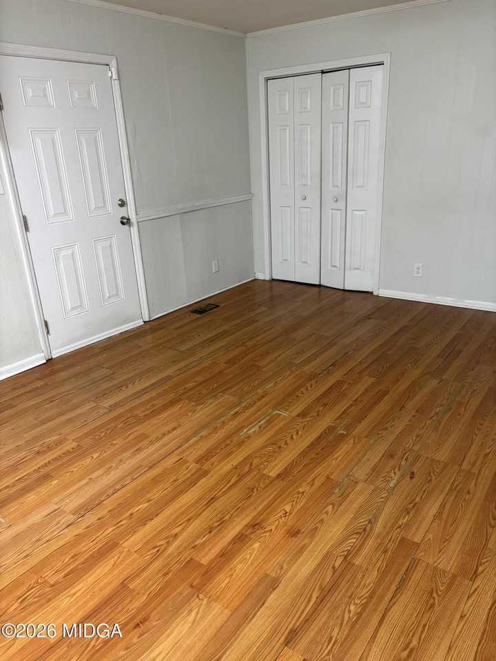 3358 Club Dr - Photo 4 of 13