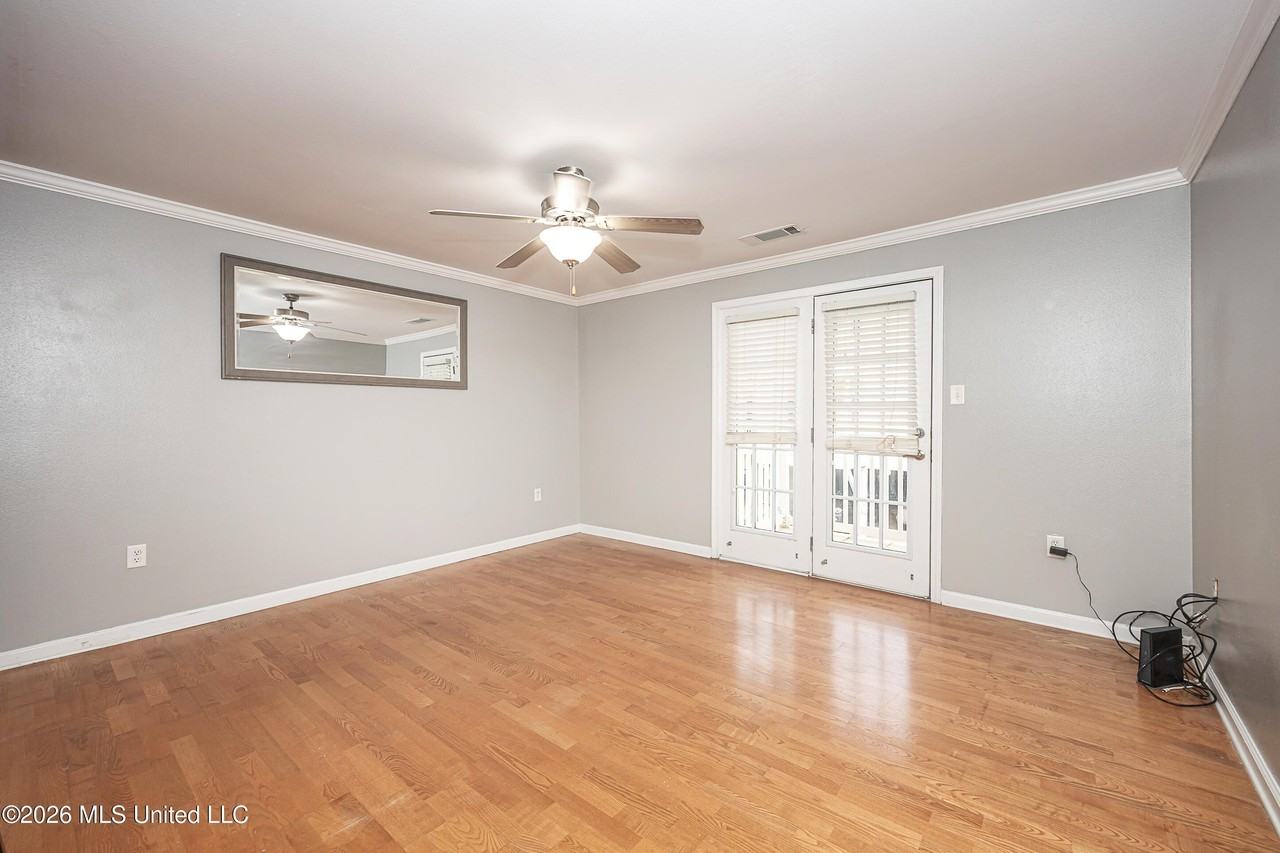 2421 Beachview Dr Apt G13 - Photo 5 of 47