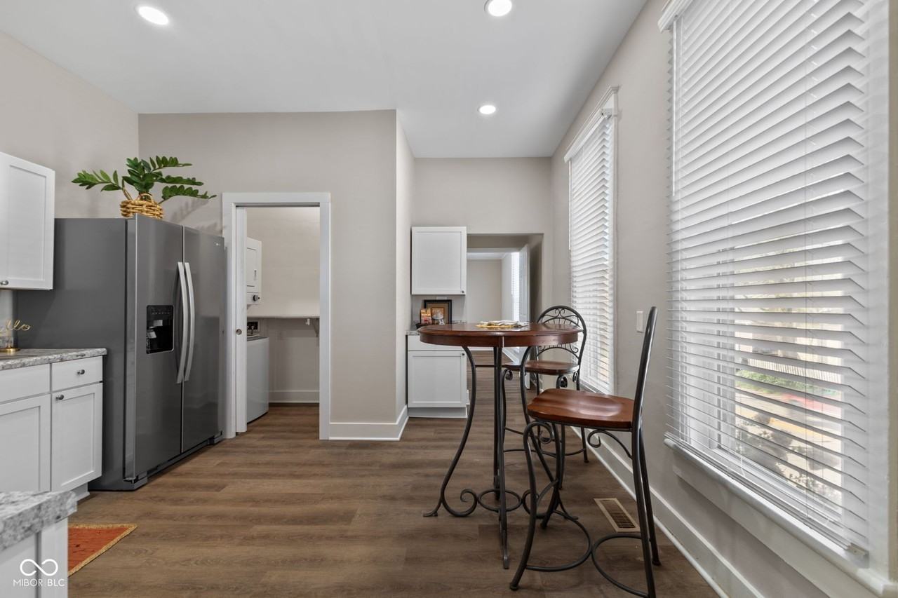 195 W Marion St - Photo 7 of 35