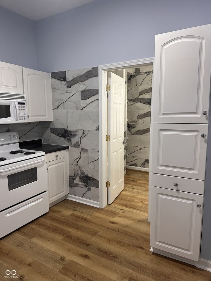 297 N 9th. unit 2 Street - Photo 6 of 7