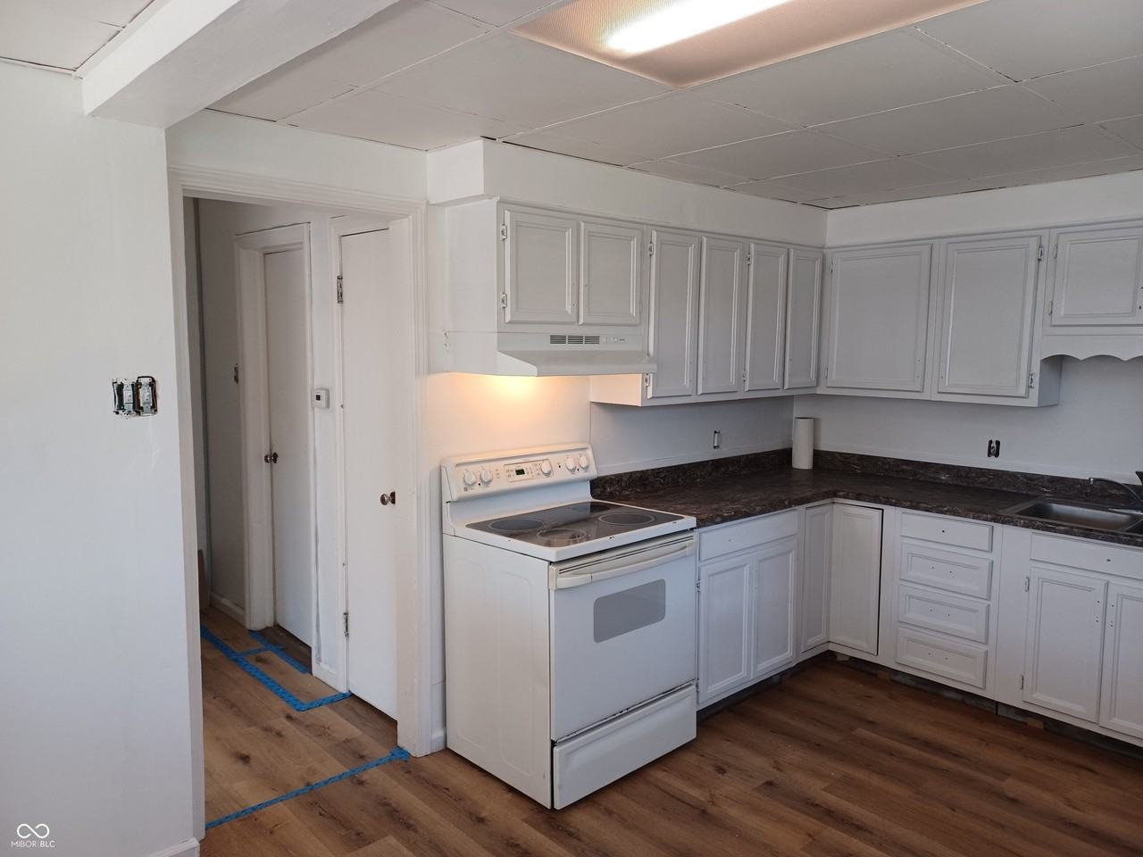 670 Cleveland St - Photo 6 of 24