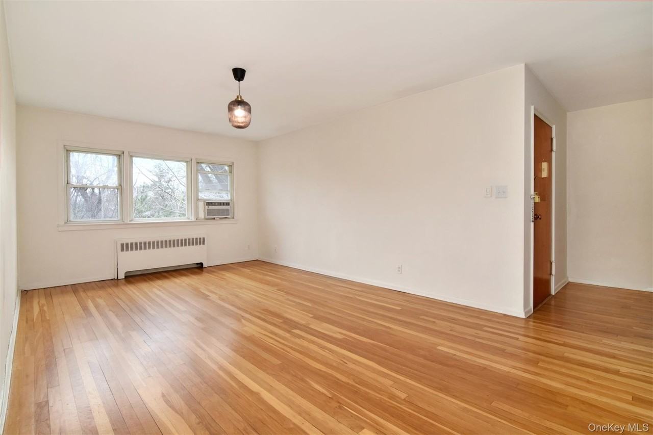 140 N Broadway #M4 - Photo 4 of 18