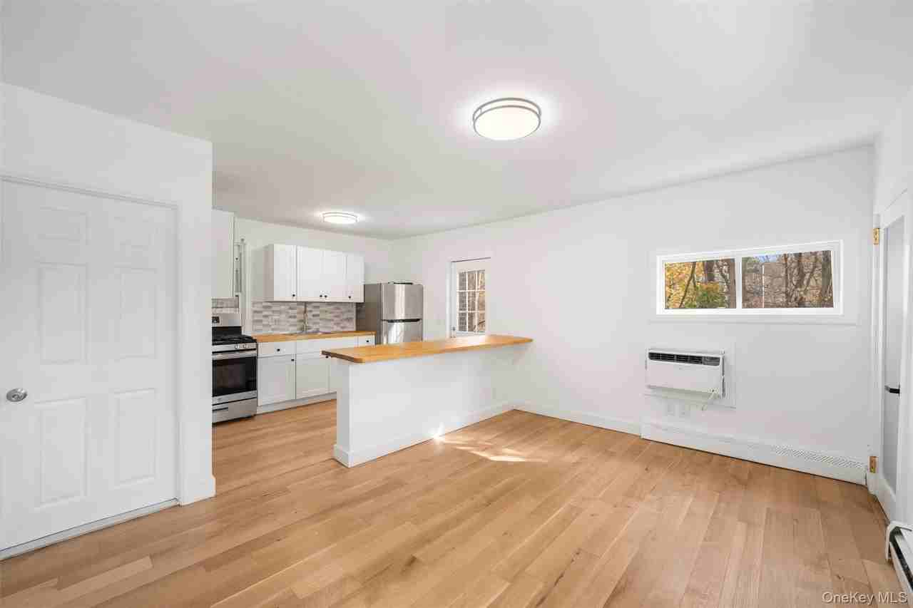 164 Pine Hill Rd Apt 4 - Photo 4 of 22