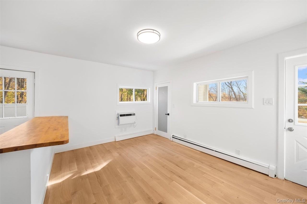 164 Pine Hill Rd Apt 4 - Photo 5 of 22