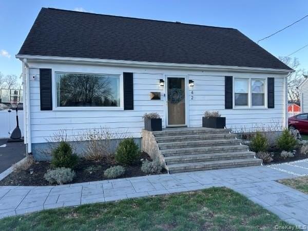 42 E Main St - Photo 2 of 27