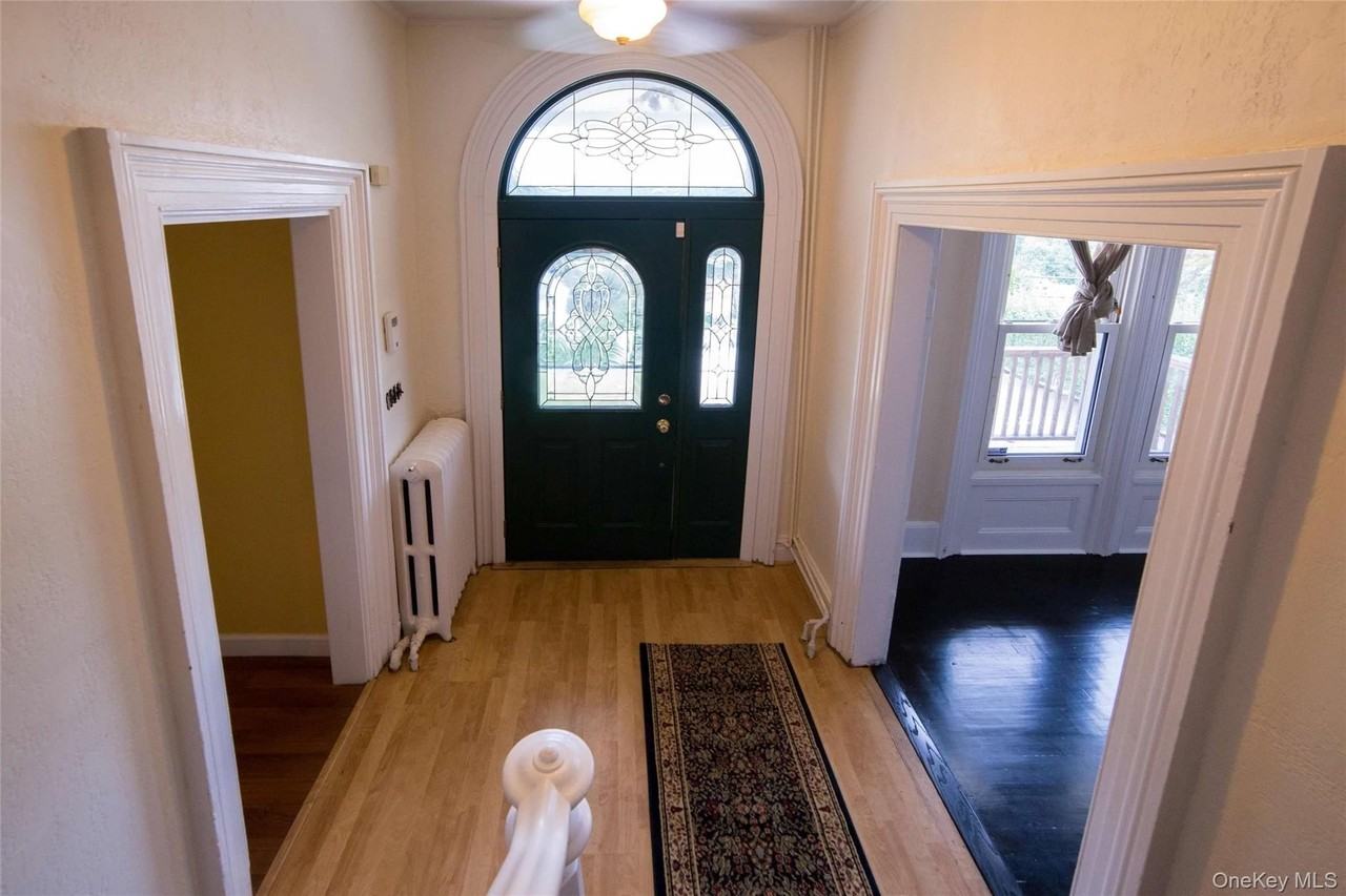 128 Lakeview Ave - Photo 5 of 19
