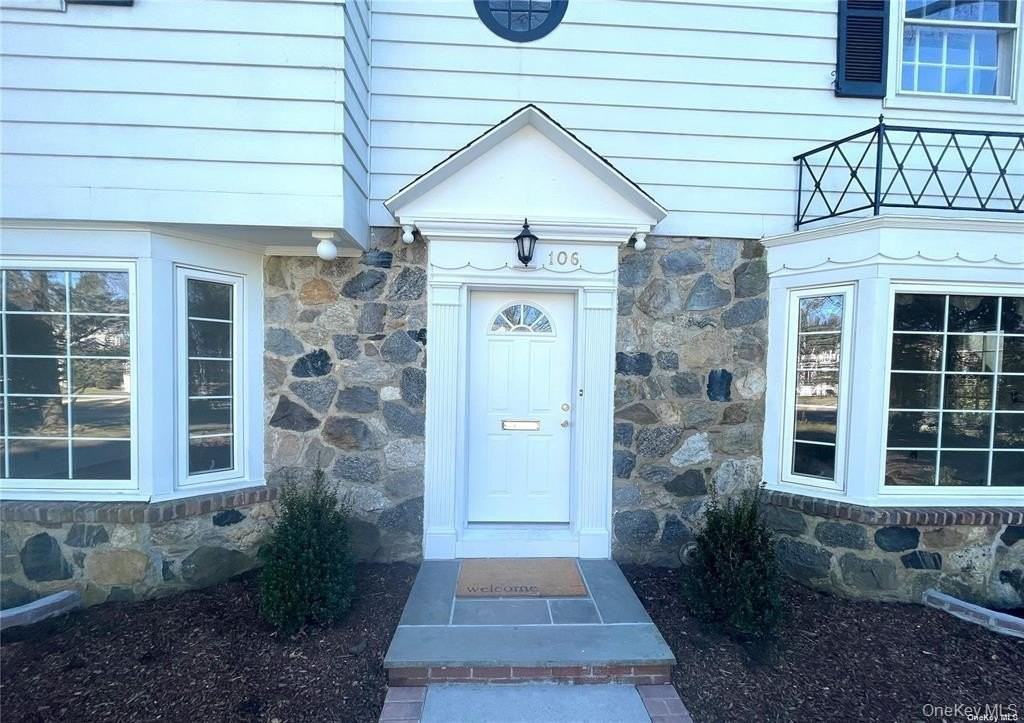 106 Trumbull Rd - Photo 2 of 27