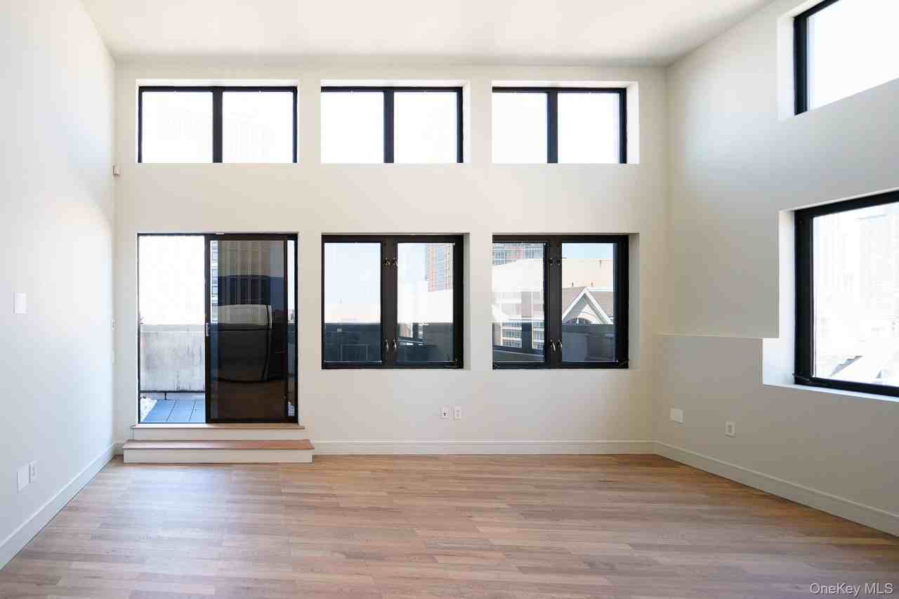 25 Leroy Pl #PH1 - Photo 6 of 14