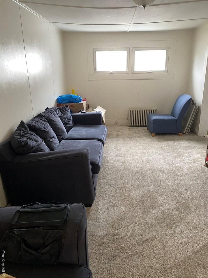 31 Liberty St - Photo 3 of 8