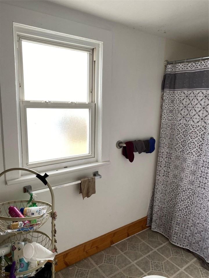 31 Liberty St - Photo 6 of 8