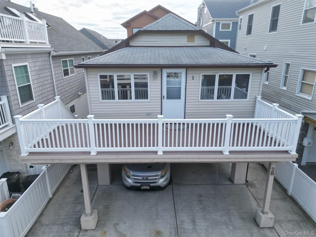 28 New Hampshire St - Photo 3 of 4