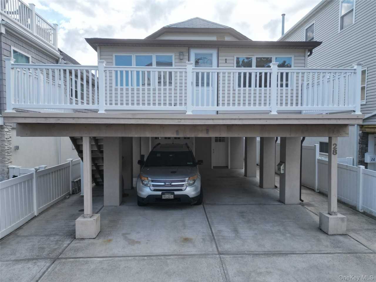 28 New Hampshire St - Photo 4 of 4